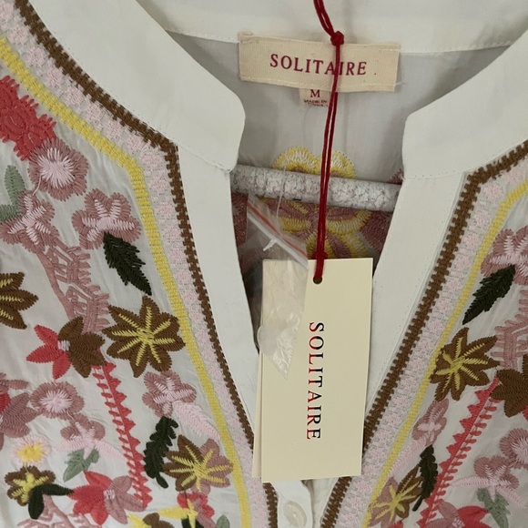 NWT Solitaire Embroidered Tunic Top V-Neck Roll Tab Sleeves Floral Multicolor, M - Picture 5 of 7